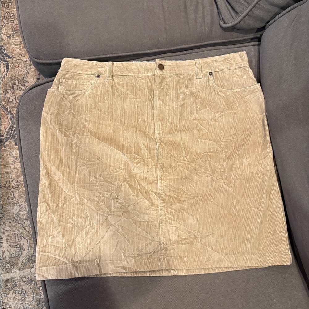 L.L Bean Women’s Favorite Fit Casco Corduroy Skirt Khaki Size 16 Regular